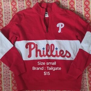 Woman's Phillies Pullover